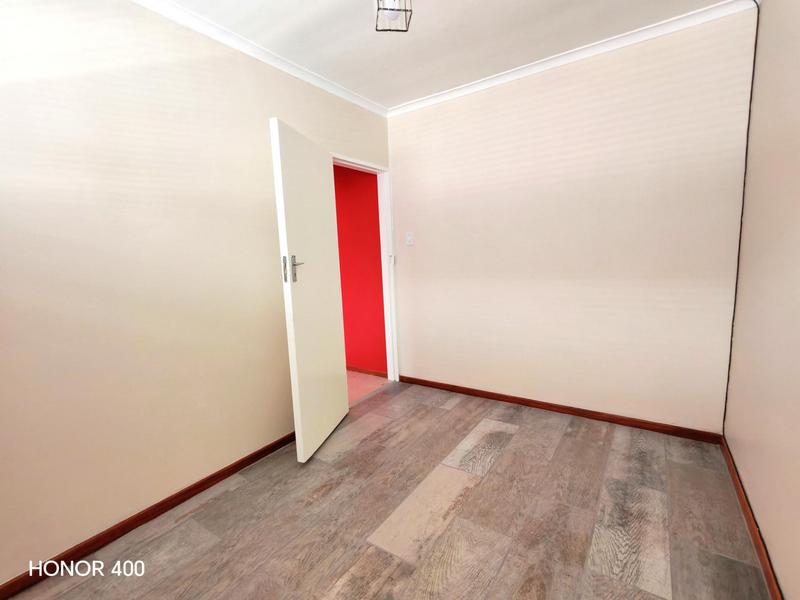 To Let 2 Bedroom Property for Rent in Woodstock Upper Western Cape